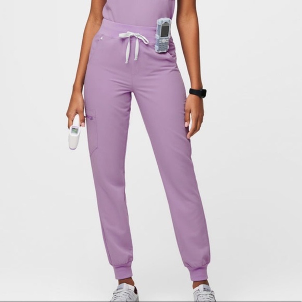 NWT Figs Zamora Joggers Lavender Dew